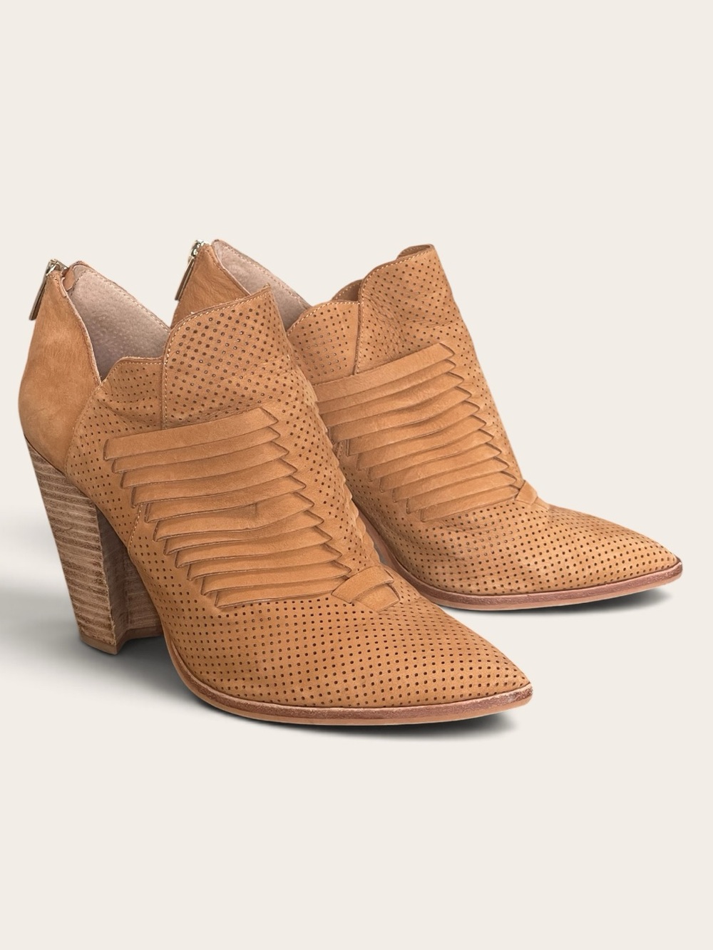 Vince Camuto Levana Tan Brown Suede Leather Perforated Block-Heel Booties Sz 9.5